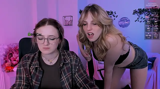 luna_berryy webcam
