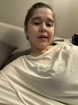 HornyGirlH webcam