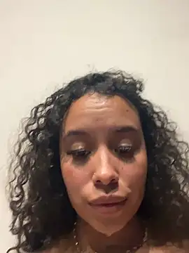MarieLeon webcam
