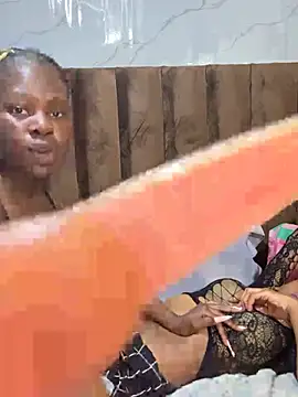 DarkBerryDiamond255 webcam