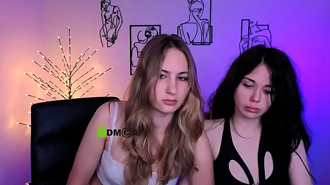 riley_sanders webcam
