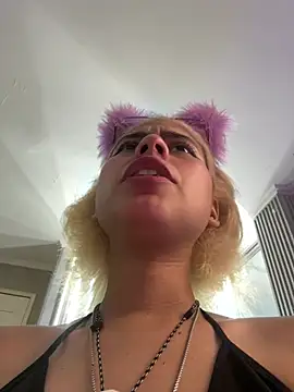 Eva_Feller69