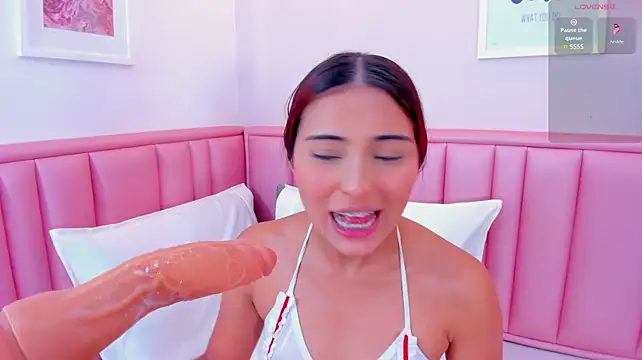 Ary__cherry webcam