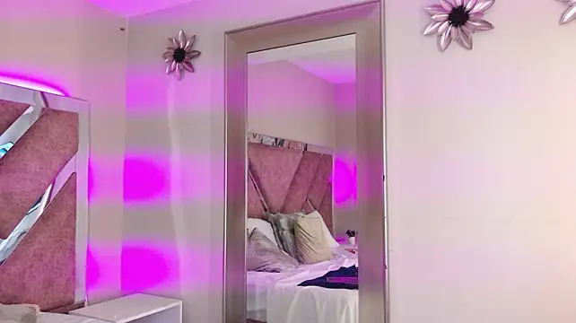 ParisRose_ webcam