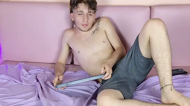 JazAndMaxxx webcam
