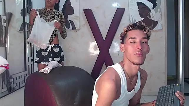 LOVELY_LEGANDS webcam
