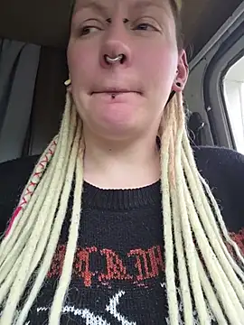 pinkthehawk (F milf) - Pants off