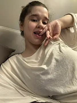 HornyGirlH webcam