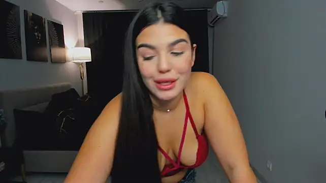 AlluringAriel webcam