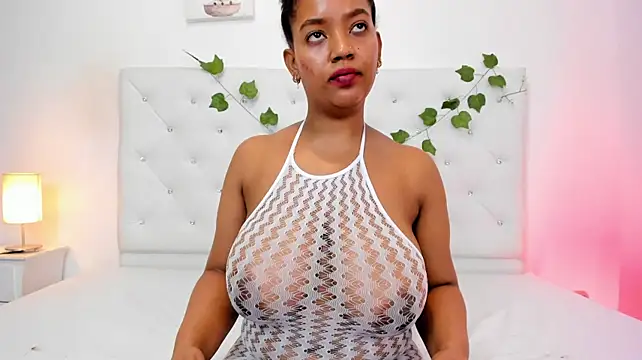sultryebony_6 webcam
