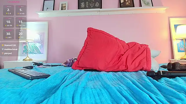 lucyybell webcam