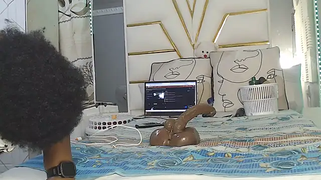 SexyyNana webcam