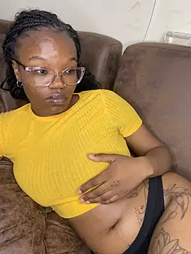 YummyMelanin117 webcam