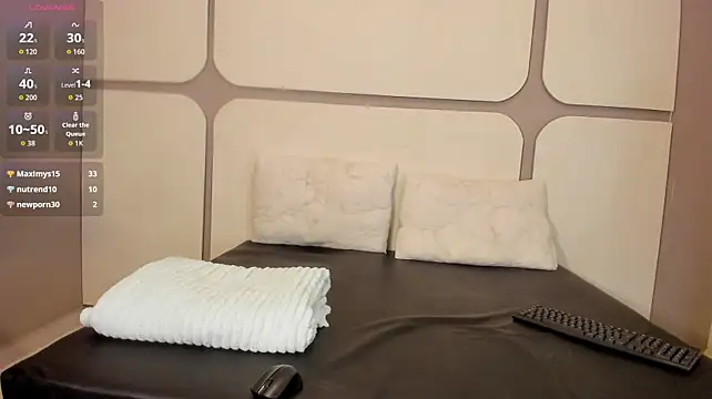 LunaArias live cam on StripChat