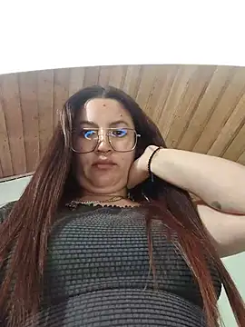 samm_curvy