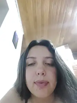 Bella_Karoline