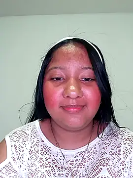 Luna_Dorada live cam on StripChat
