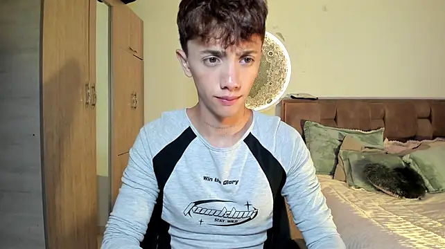 Timothy_ros live cam on StripChat