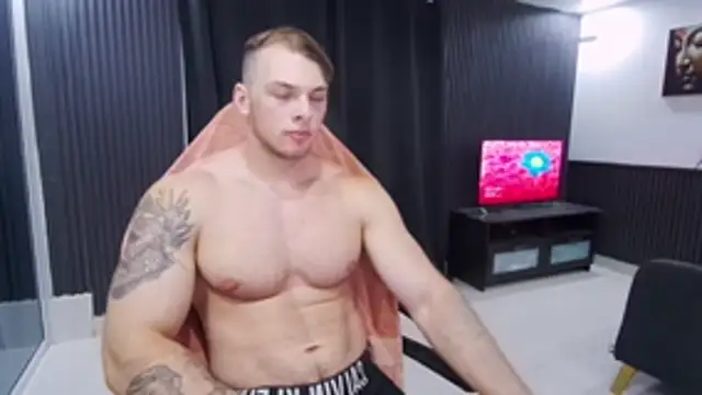 YourHotGreg live cam on StripChat