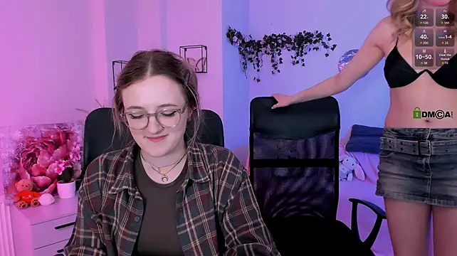 luna_berryy webcam
