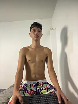 Twinkcock22 webcam