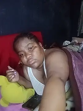 ChubbyMidgetxxx19 webcam