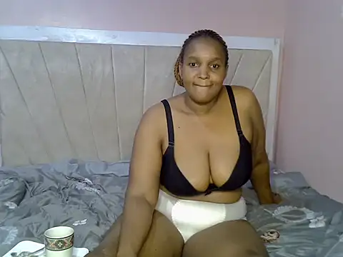 PrettyBelllaa webcam