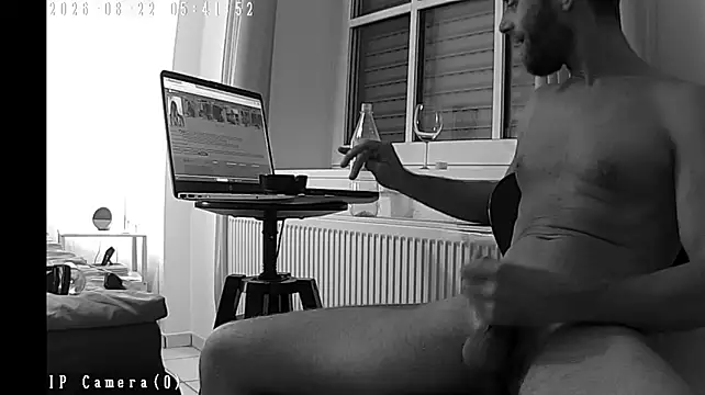 sanchez8586 (Ask my age) - #big-cocks #cam2cam #colorful #daddies #ejaculation #european #german #hd #masturbation #recordable-publics #skinny #small-audience #straight #white