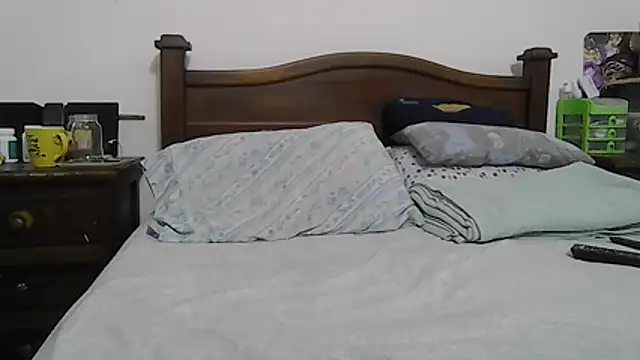 Veronica_missbigg live cam on StripChat