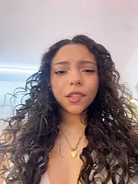 Mia_honey3