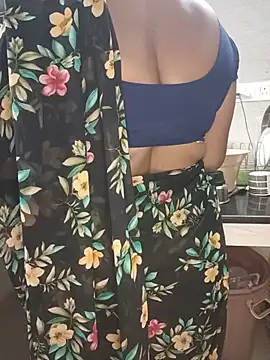 Tamil-hotwife webcam