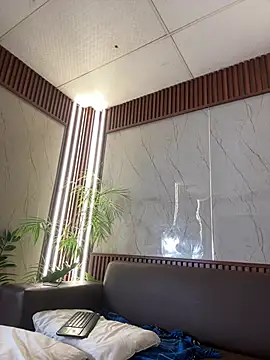 Eva_Feller69