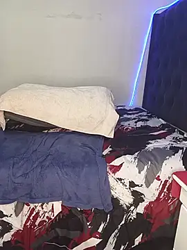 Sex_bomb30 live webcam