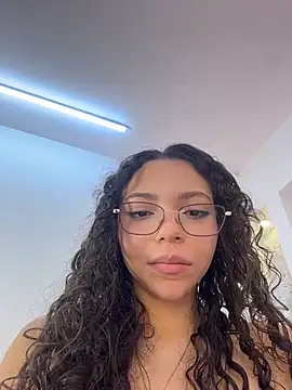 Mia_honey3
