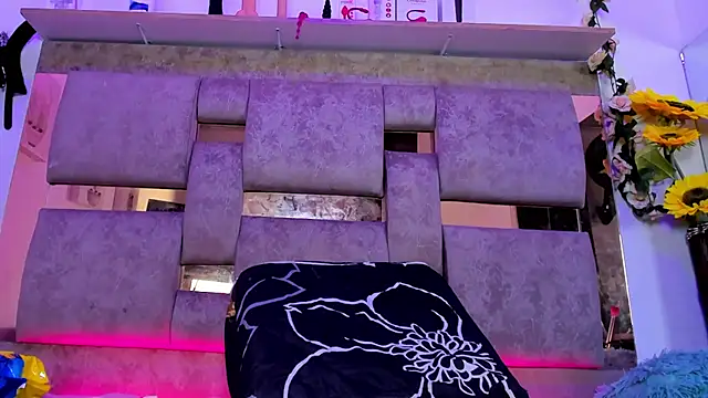 Natasha-Adams webcam
