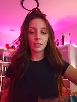 LilyOrion webcam