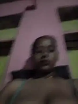 Hot_khusi753