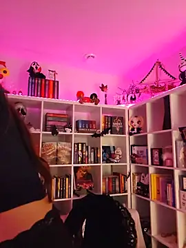 LilyOrion live cam on StripChat