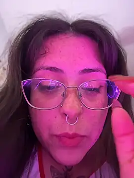 Mizztikaa live sex cam