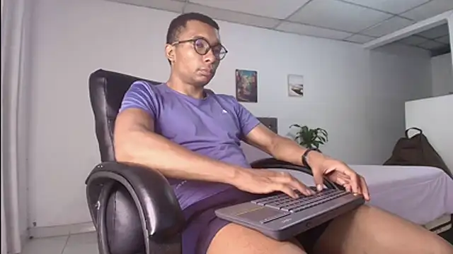 Aaronblack1_