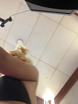 Eva_Feller69