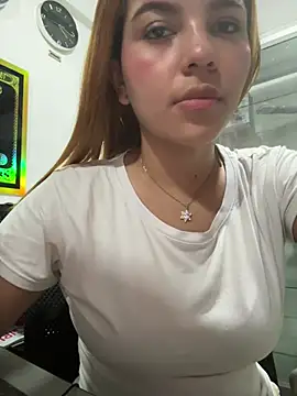 Mia_Tylor01
