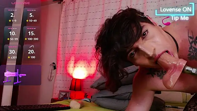 Hornymoan webcam