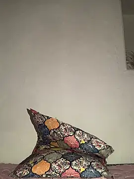 MiroKari2 live sex cam