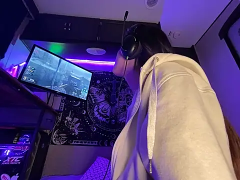Lilactease webcam