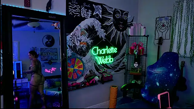 CharletteWebb webcam