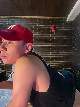 MateoCollins2026 live cam on StripChat