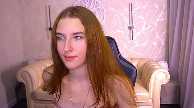 MirellEmber webcam