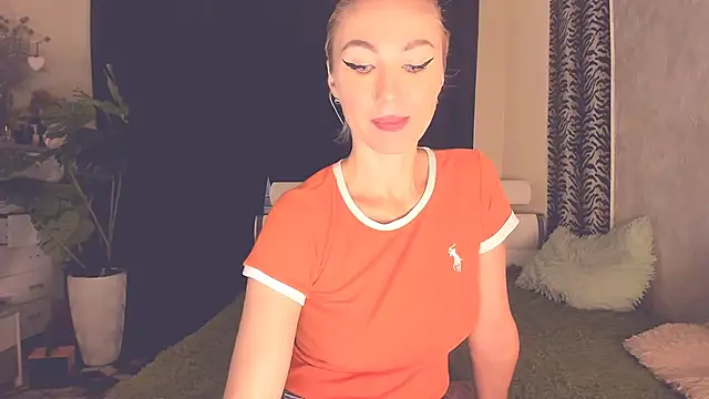 Karma_S_U_T_R_A webcam