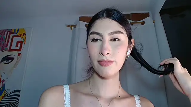 Model: valeria_gonzales_